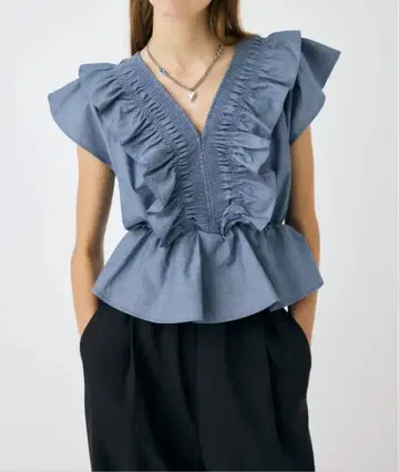 MOUSSY SHIRRING RUFFLE PEPLUM 상의 BLU
