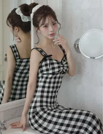 다리치 깅엄 자카드 니트 롱 원피스 블랙