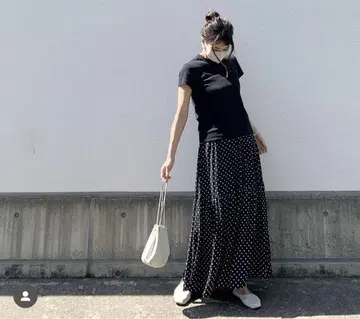 chou chou 셀렉 도트 티어드 스커트