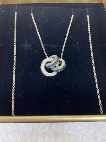 Grosse 그로스 버티컬 미스 목걸이