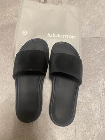 룰루레몬 블랙 샌들 24cm