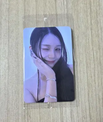 VIVIZ 오무지 트레이딩 카드