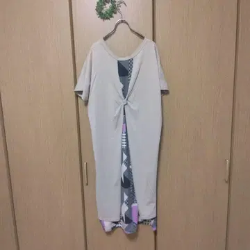 베이지 반팔 롱 원피스 티셔츠 티티카카