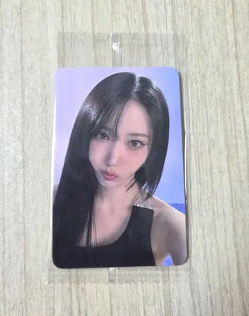 VIVIZ 심비 트레이딩 카드