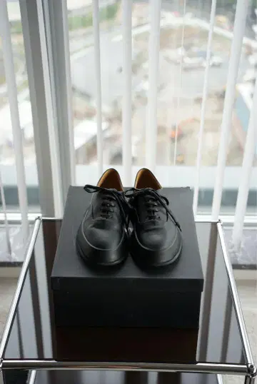 새상품급 질 샌더 가죽 신발 스니커즈 블랙 39 25cm