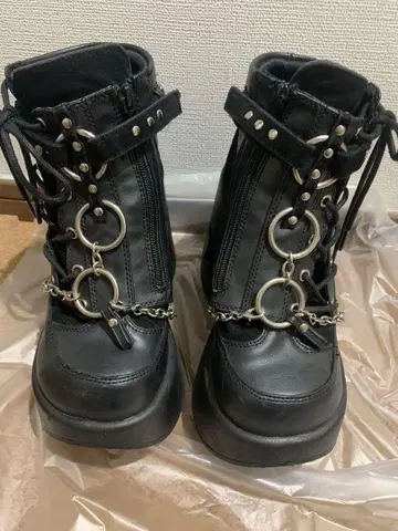 demonia 부츠 체인 별 모양