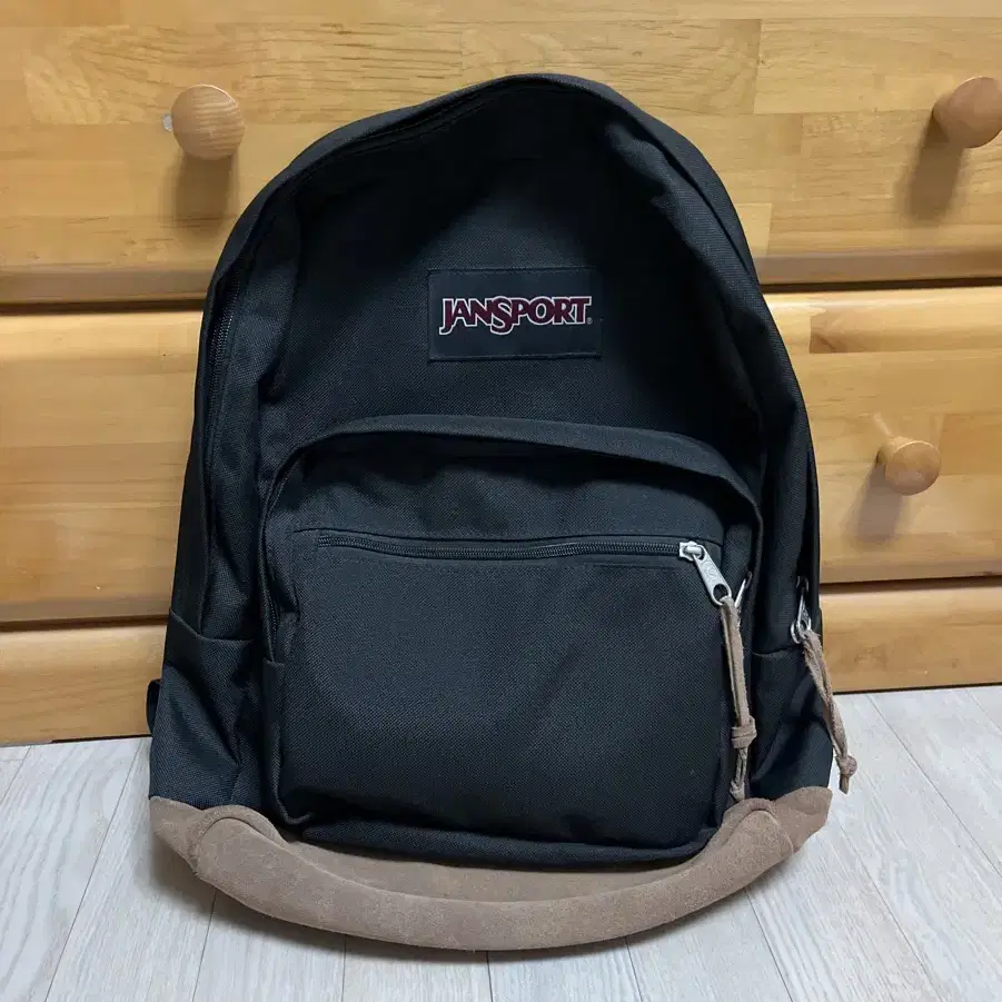 ◆jansport◆ Light Pack BLACK JS00TYP7008 JANSPORT | 잔스포츠 Jansport Light Pack Black Backpack on