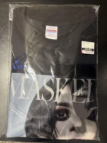 달콤한 폭력 사키 MASKED 티셔츠