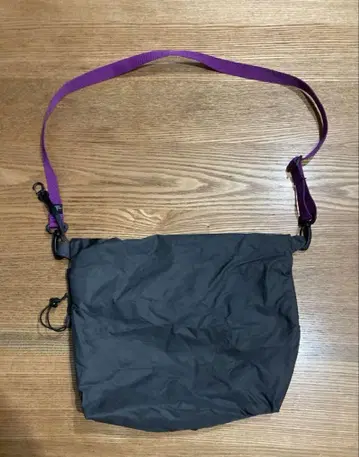 STANDARD SUPPLY 드로우 스트링 숄더 사코슈