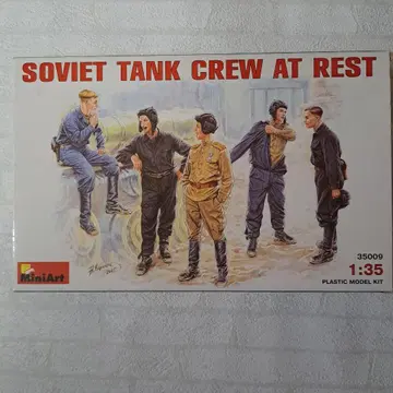 미니 아트 1/35 SOVIET TANK CREW AT REST