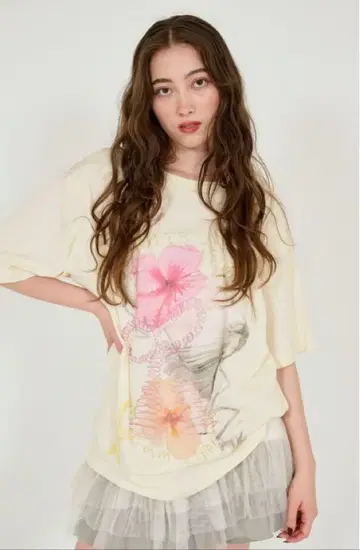 TINA:JOJUN 플라워 콜라주 오버 티셔츠