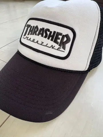 THRASHER 트래커 캡 화이트/블랙 구제 의류 빈티지