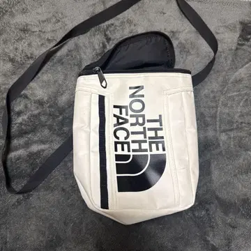 THE NORTH FACE 숄더백 화이트