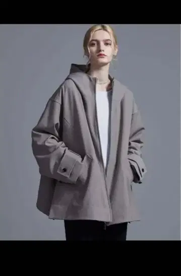 오버 모드 마운틴 후드티 M 사이즈 그레이