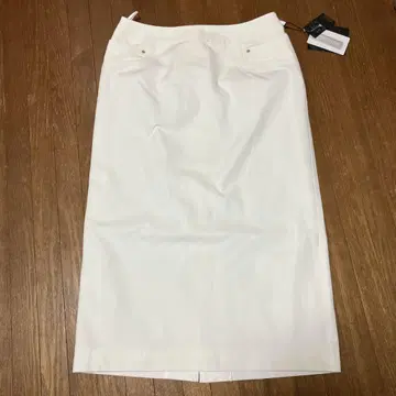택 포함 새상품 Valenza Sports 화이트 타이트 스커트