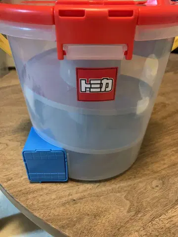 새상품급 토미카 투명 버킷 빨간색 덮개