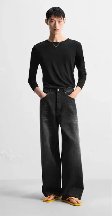 즉발 zara 슈퍼 배기 진 42 미사용