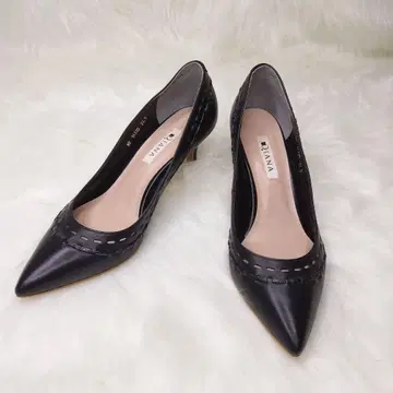 컨디션 최상] 다이애나 블랙 하이힐 24.5cm