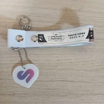 스토푸리 스토페스 키링 4월 2일