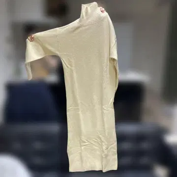199EMMEL REFINES 터틀넥 니트 원피스