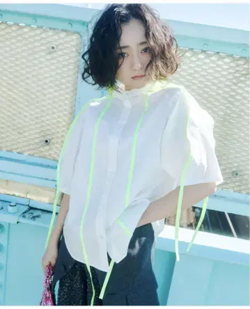 포로 토리코 / 네온 그린 파이핑 셔츠
