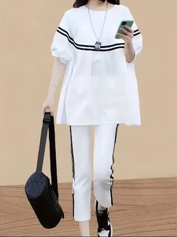 화이트 스트라이프 캐주얼 셋업