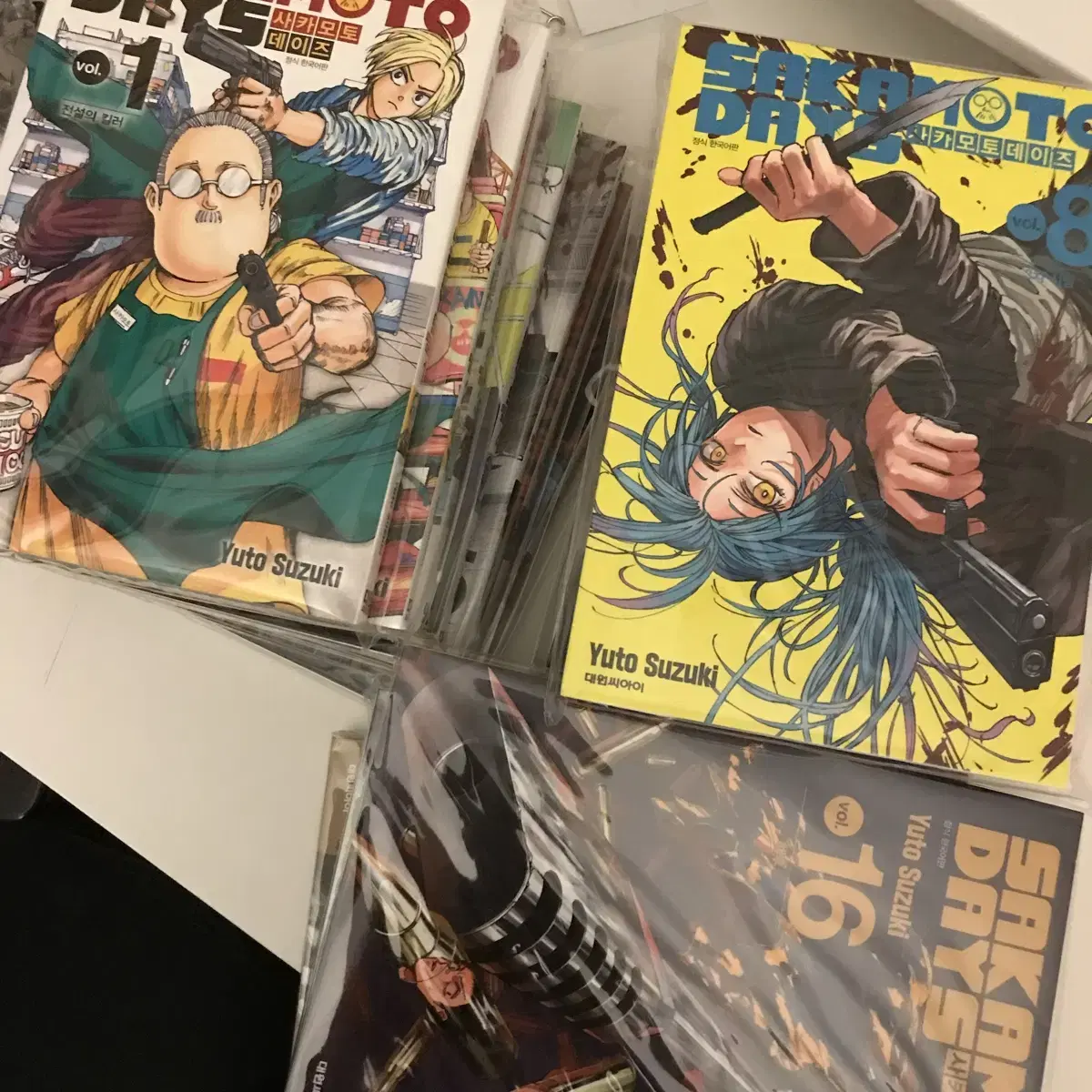 サカモトデイズ　1-20 裁断済み　sakamotodays Amazon.co.jp: サカモトデイズ SAKAMOTO DAYS 全巻 1-20巻 +