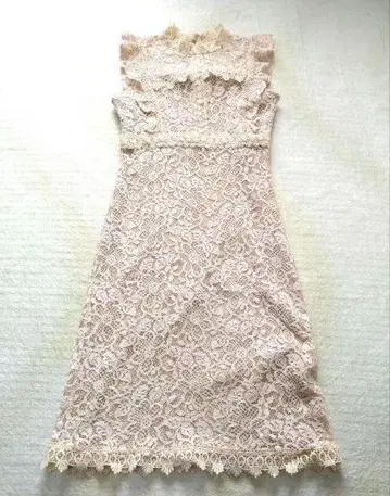 레이스 슬리브리스 원피스 베이지