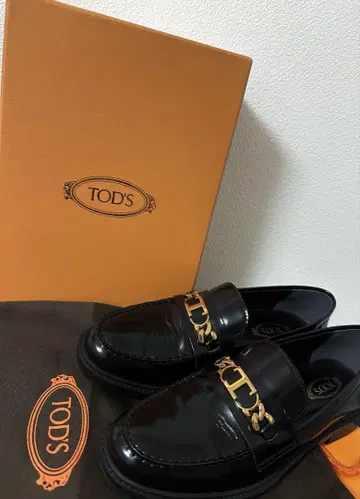 TOD'S 블랙 가죽 로퍼