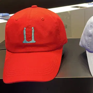 G-DRAGON CAP RED 지용 전시회 전시회