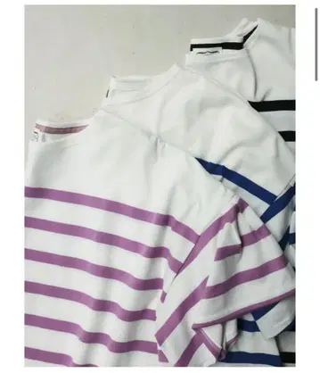 크로스 앤 크로스 오리지널 변형 보더 플레어 슬리브 티셔츠 허그아워