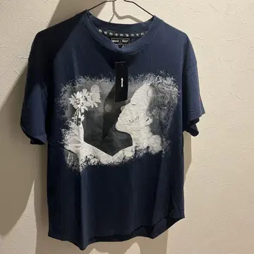 glamb x Nissy 네이비 티셔츠 S