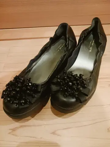 힐즈 애비뉴 펌프스