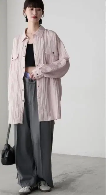 forksy. 와셔 새틴 더블 포켓 빅 셔츠 핑크