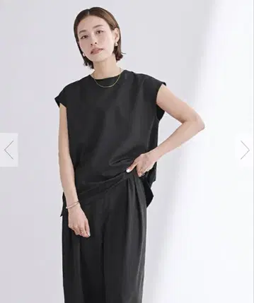 이번 시즌 ur's 유어즈 발수 프렌치 슬리브 탑 블랙 L