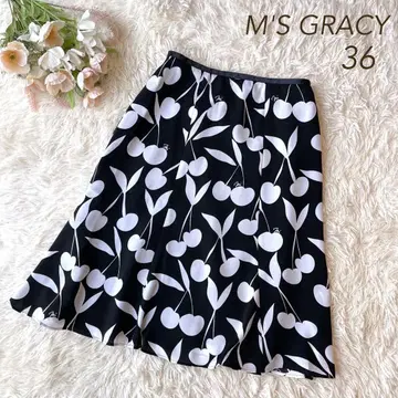 새상품급 M'S GRACY 2021년 체리 플레어 스커트 블랙 36
