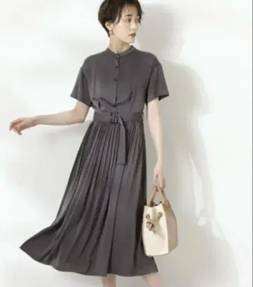 내추럴 뷰티 베이직 반팔 플리츠 셔츠 원피스 그레이 S