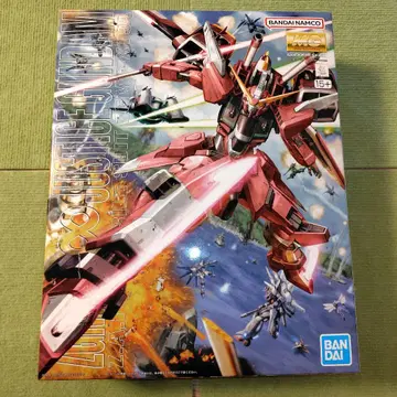 MG 1/100 인피니트 저스티스 건담