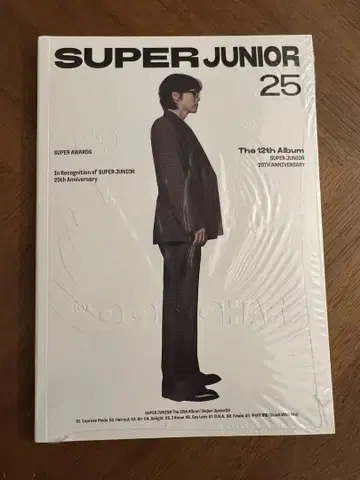 슈퍼주니어 25 포토북 버전. 동희