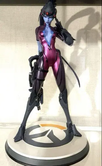 오버워치 위도우메이커 동상 피규어