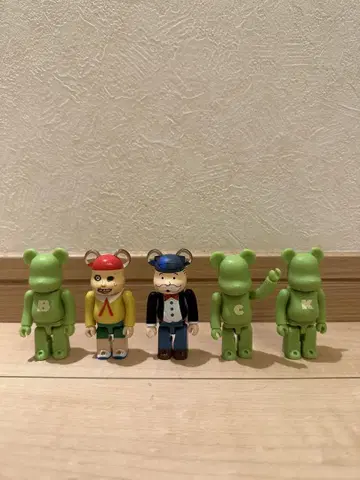 베어브릭 5개 세트 캐릭터 포함