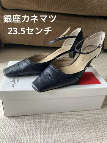 긴자 카네마츠 블랙 펌프스 스트랩