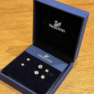 SWAROVSKI 스와로브스키 귀걸이 3종 세트