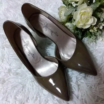 긴자 카네마츠 에나멜 펌프스 브라운 22.5cm