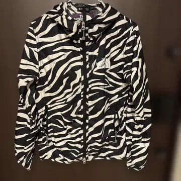 THE NORTH FACE 제브라 패턴 마운틴 후드티
