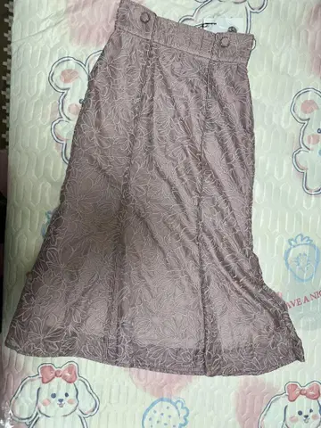 새상품  택 포함  노엘라 Noela 자수 핑크 플레어 스커트 M 사이즈