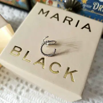MARIA BLACK 마리아 블랙 귀걸이 오른쪽 귀 실버