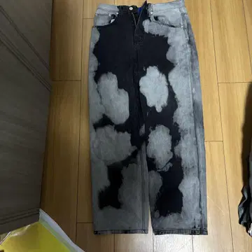 커스텀 데님 화이트 블랙 데님