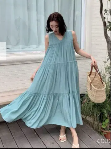 벌스데이 바쉬 민트 그린 어스 컬러 원피스