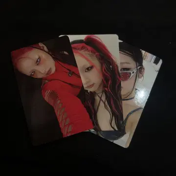 HANA CHIKA 트레이딩 카드